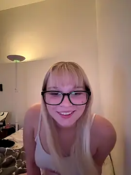 xoxokayy18 online show from September 12, 4:57 am