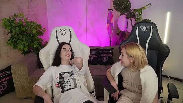  Lili 054 online show from December 1, 3:15 pm