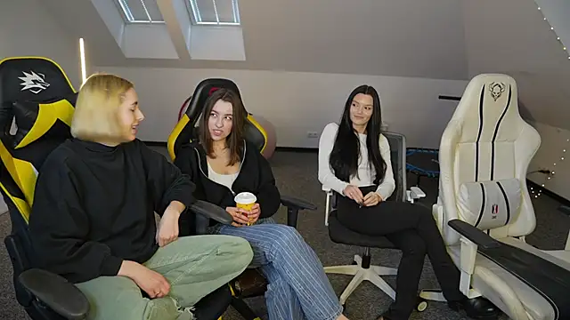  Lili 054 online show from November 21, 11:23 am