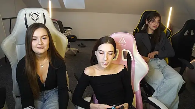  Lili 054 online show from October 3, 10:42 am