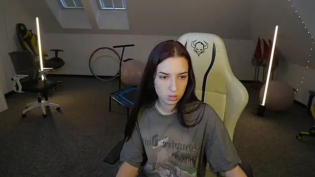  Lili 054 online show from November 18, 11:11 am