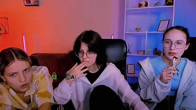 samanta hotty online show from December 2, 8:44 pm