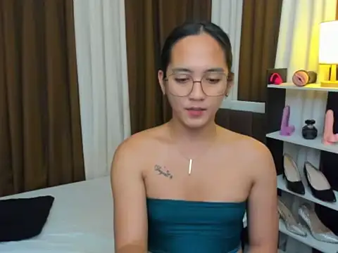 URHottestAngel online show from October 24, 12:56 pm