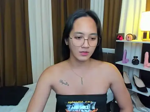 URHottestAngel online show from October 21, 12:53 pm