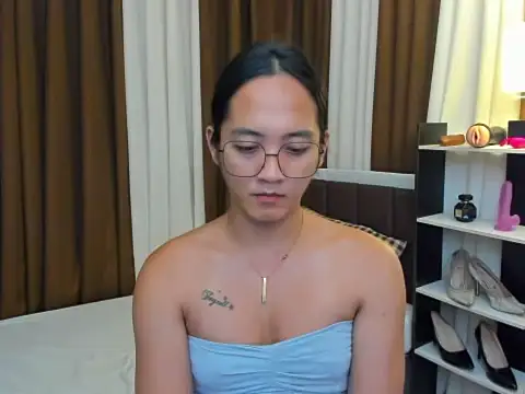 URHottestAngel online show from November 11, 6:38 pm