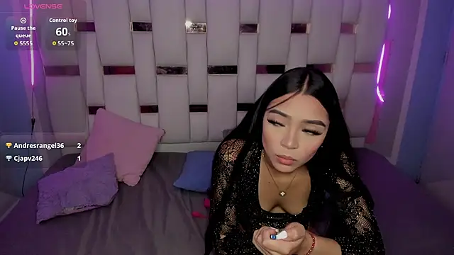 iamCharlotte19 online show from November 8, 8:47 pm