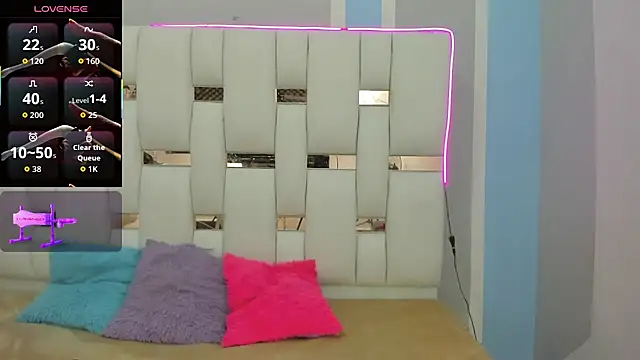 iamCharlotte19 online show from November 25, 7:26 pm