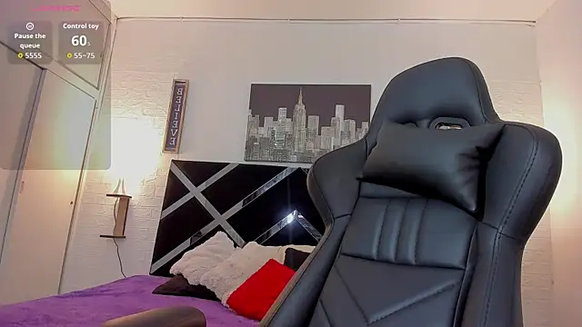 iamCharlotte19 online show from September 16, 8:50 pm