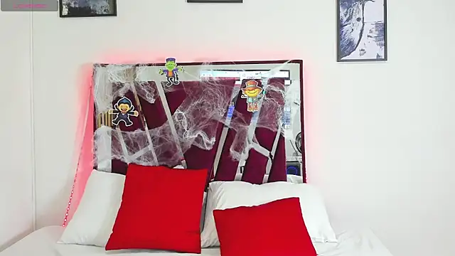 ReginaRosetti online show from October 30, 8:10 pm