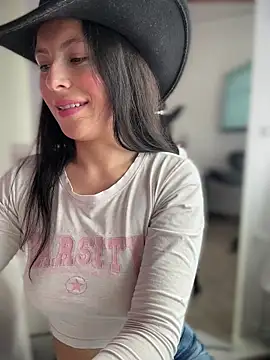 Mia salinass online show from March 30, 5:56 pm