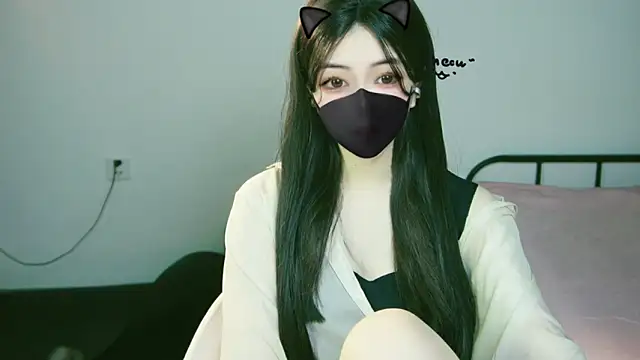 Sparkly Candy online show from September 27, 11:45 pm