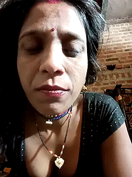 Xx pooja online show from November 11, 3:42 pm