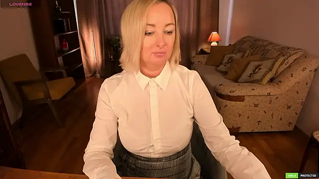 sexmom8 online show from March 27, 10:49 am