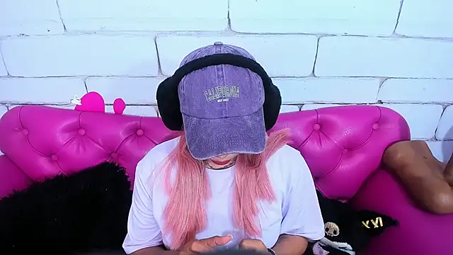 SafiroAgataaa online show from September 30, 12:16 am