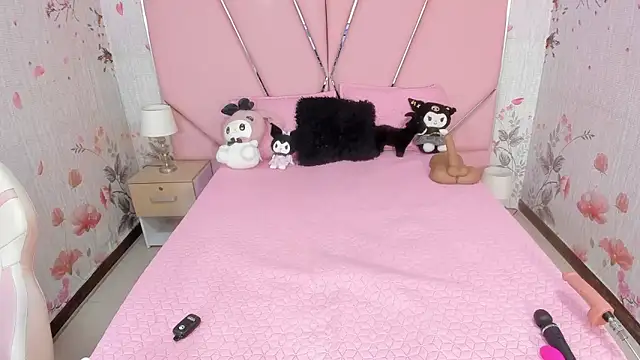 SafiroAgataaa online show from December 4, 2:25 am