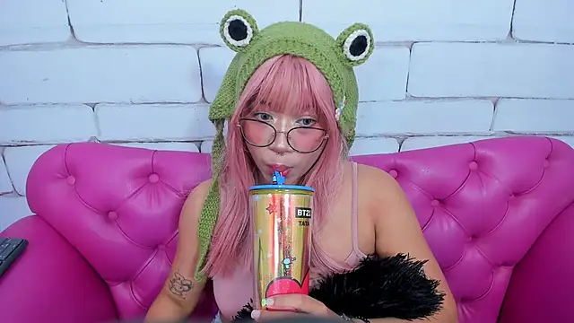 SafiroAgataaa online show from September 18, 11:20 am