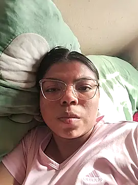 2Raquel3 online show from April 2, 8:39 pm