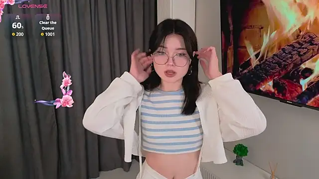 Susan Gardner online show from November 7, 6:19 am