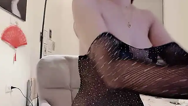 MaiLiiil online show from October 24, 3:19 pm