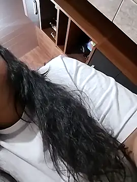 lauramartins7 online show from January 7, 2:15 am