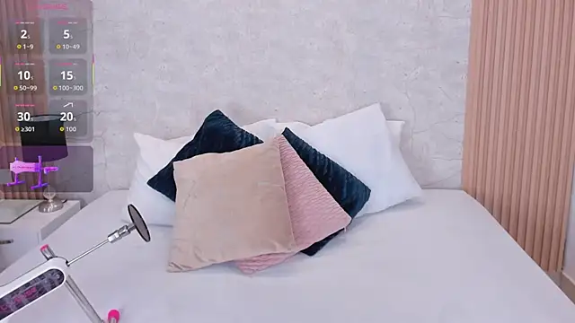 NaomyCollins   online show from September 11, 2:17 pm