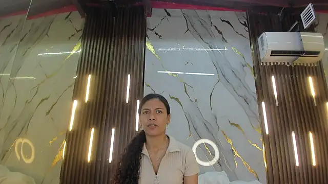 VictoriaDuart online show from January 14, 8:03 pm