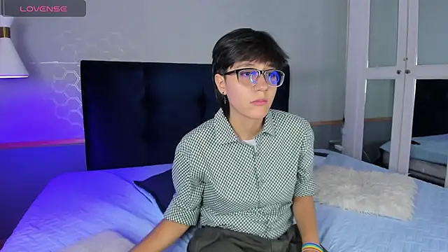 Tsuki Maru online show from September 17, 8:51 pm