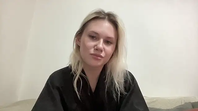 ElaraLuxxxe online show from November 26, 11:55 am