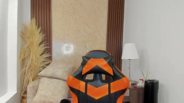 Thais kim online show from April 18, 3:36 pm