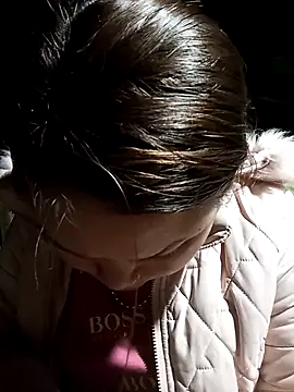 may-squirl online show from December 18, 11:15 am