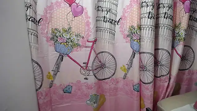 luna pitufo online show from November 8, 10:20 am