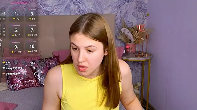 MelanieHenders online show from September 26, 5:21 pm