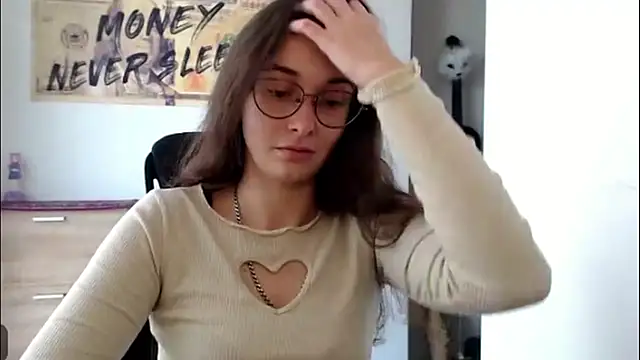 HotAnna2004 online show from October 19, 10:50 am