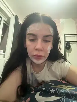 valentinalamont online show from November 10, 5:08 pm