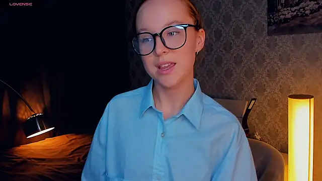 SoonMoor online show from October 4, 6:01 pm