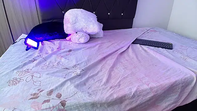 Ruby Whispers online show from September 13, 2:03 pm