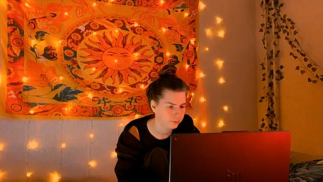 AliceCUNTach online show from February 8, 5:33 am