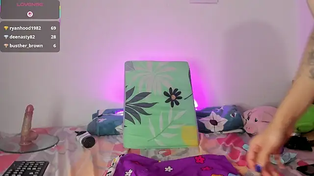 lustlunna online show from March 2, 3:28 am