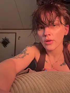 Crooked Angel online show from November 25, 8:16 am