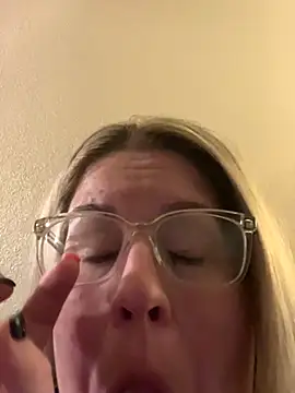 sexymommy1988 online show from October 1, 4:39 am