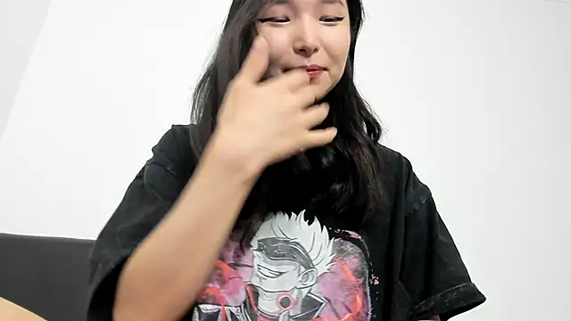 Soyun Mia online show from November 28, 4:32 pm