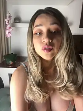 ariazschernitz1 online show from November 24, 11:18 pm