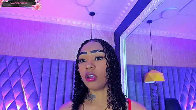 SkylerBloomm online show from May 26, 8:19 pm