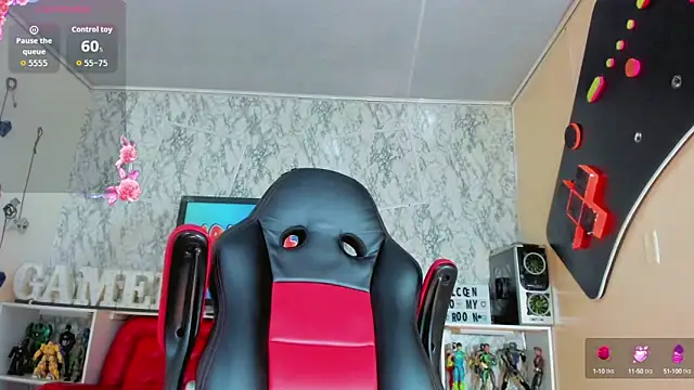 Candy Walker  online show from October 13, 7:16 pm