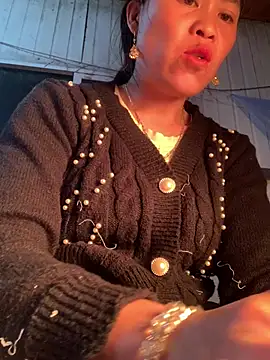 tuyetnhi-00 online show from January 15, 11:05 am