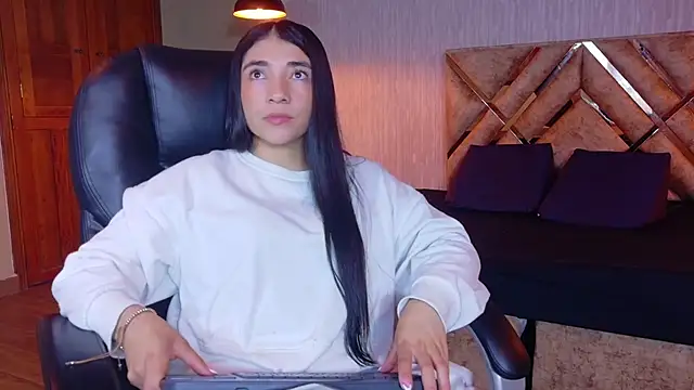 Aurora jones11 online show from November 5, 3:56 am