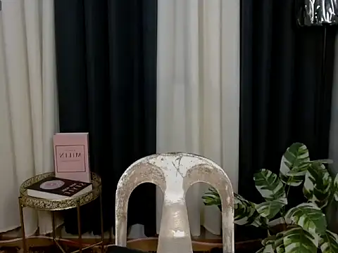 Kiethmadison Miller online show from September 14, 8:45 am