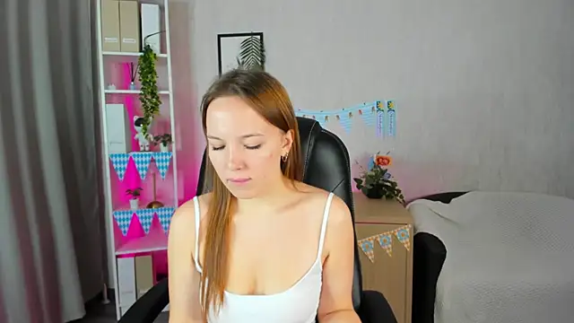 Maria Solis online show from October 6, 12:27 am