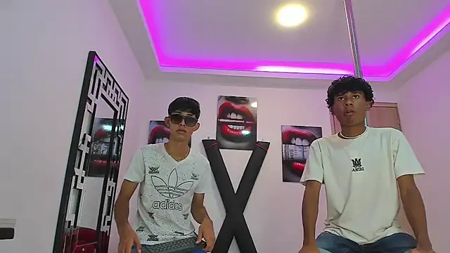 LONDON BOYS1 online show from September 11, 7:20 am