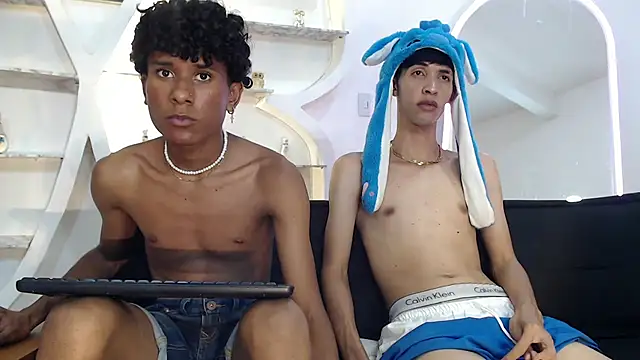 LONDON BOYS1 online show from September 26, 1:36 am